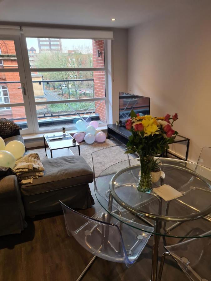 Rent Luxuri - Luxury 2 Bed Apartment Лестер Екстер'єр фото